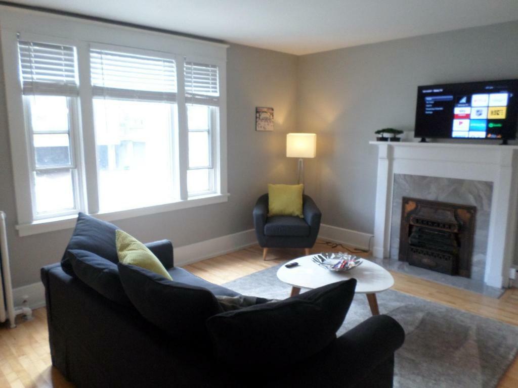 Ferienwohnung Beautiful, Clean, Quiet 2 Br-In Downtown Ottawa. Parking, Wifi And Netflix Included Exterior foto
