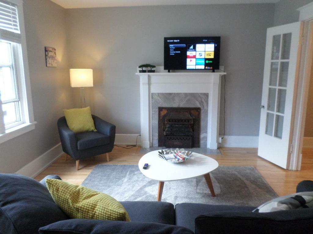 Ferienwohnung Beautiful, Clean, Quiet 2 Br-In Downtown Ottawa. Parking, Wifi And Netflix Included Exterior foto