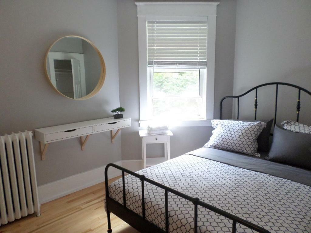 Ferienwohnung Beautiful, Clean, Quiet 2 Br-In Downtown Ottawa. Parking, Wifi And Netflix Included Exterior foto