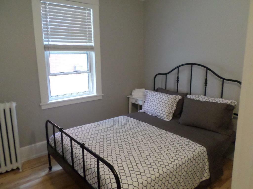 Ferienwohnung Beautiful, Clean, Quiet 2 Br-In Downtown Ottawa. Parking, Wifi And Netflix Included Exterior foto